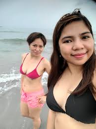 The bitches are beaching! 😂😅🐶 Merry Christmas everyone. 🎄💫