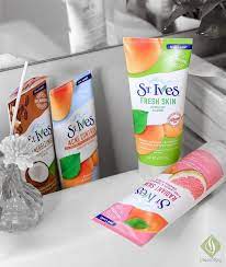 St Ives Scrub Apricot Green Tea Coffee Or Oatmeal Whic One You Need Apricot Scrub St Ives Scrub St Ives Apricot Scrub