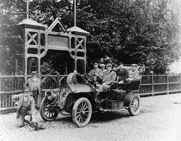 The earliest forms were from the georgian you can see a few examples of different types of antique extending dining tables below from different periods. Circa 1910 What Is It What Is It Antique Automobile Club Of America Discussion Forums