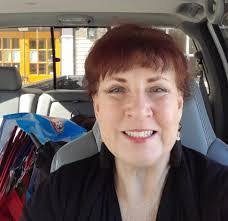 Julie Thaxton's Instagram, Twitter & Facebook