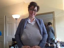 Tv presenter anna richardson speaks to liz parry about how she overcame her weight battles through hypnotherapy and is now helping others to do the same. Anna Richardson On Twitter Good God Someone Tell Sueperkins That Bra S Not Working For Her Http T Co Zafds5ajf5