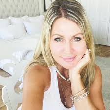 Lisa Brawner's Instagram, Twitter & Facebook