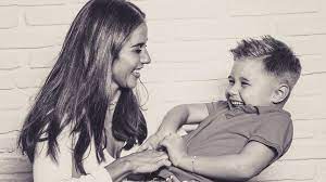 Drei jahre ist es nun her, dass sarah lombardi ihr erstes kind zur welt gebracht hat. Authentischer Anblick Sarah Lombardi Postet Foto Von Geburt Promiflash De