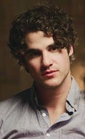 Darren criss short curly mocha hairstyle. Klaineitupanotch Darren Criss Darren Criss Glee Darren And Chris