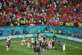 Elle se qualifie ainsi pour les quarts de finale. Le Programme Des Quarts De Finale De L Euro Avec Trois Selections Troisiemes De Leur Groupe L Equipe