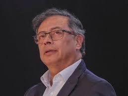 Pasaportes: la historia de la crisis por adjudicación de contrato Thomas  Greg