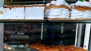 Pastelerias y confiterias pasteleria ortzadar es un negocio ubicado en eskalantegi, 25 bajo, pasaia. La Ruta Mas Golosa De Vigo Las Pastelerias Que No Te Puedes Perder