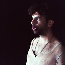 Spasmi melodrammatici di una lenta agonia