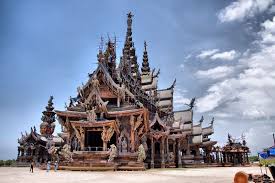 The structure is completely made out of wood, and is quite huge and tall, it the sanctuary of truth opens all year round, but like other temples in thailand, it doesn't open in evening, the opening hours is 8 am to 5 pm everyday. All Attractions Around The World North Pattaya Or Pattaya Neu à¸ž à¸—à¸¢à¸²à¹€à¸«à¸™ à¸­ Pattaya Thailand Thailand Travel Places To Go