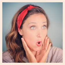 Add an instant dash of coolness to your look, and check out these six different hairstyles using a bandana. Six Diy 1 Minute Bandana Hairstyles Cute Girls Hairstyles