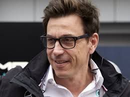 He's the mercedes f1 team principal, ceo, investor, family subscribe ▻ bit.ly/subscribeskyf1 mercedes boss toto wolff reacts to george russell's first q3. Toto Wolff Coronakrise Beschert Ihm Ein Komplett Neues Leben