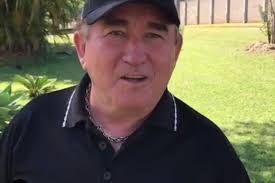 Amado Batista De 67 Anos Esta Namorando Jovem De 19 Veja Quem E
