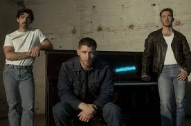 Ade Releases New Song “Opposites”