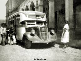 Personas Y Camion De Pasajeros En La Barca Jalisco Mexico 1 Jalisco Jalisco Mexico Historia De Mexico