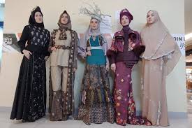 Berikut adalah inspirasi bagaimana cara menerapkan pattern ke dalam desain fashion. Menyambut Modest Fashion Sebagai Tren Busana Global