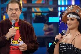 Domingão do faustão (literally big fausto's big sunday) is a brazilian tv show aired every sunday since 1989. Juliette Pergunta A Faustao Porque O Domingao Vai Terminar