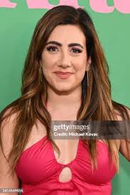 409 Alex Saks Photos & High Res Pictures