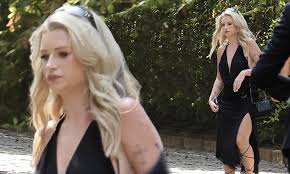 Lottie Moss flaunts her incredible figure in a plunging black dress at  Jamie Laings wedding | Daily Mail Online