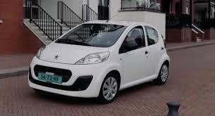 Peugeot 107 2005 2014 Occasion Video Aankoopadvies Autoblog Nl Peugeot Stadsauto Toyota