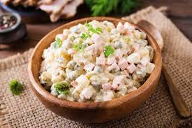 Goutez Cette Delicieuse Salade Russe Facile A Preparer Ameliore Ta Sante Salade Russe Salade De Patate Salade