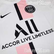 Une nouvelle couleur fait son apparition cette année dans le jeu du maillot du sc fribourg. Club De Nouvelles Photos Du Maillot Exterieur De La Saison 2021 2022 Du Psg Culturepsg