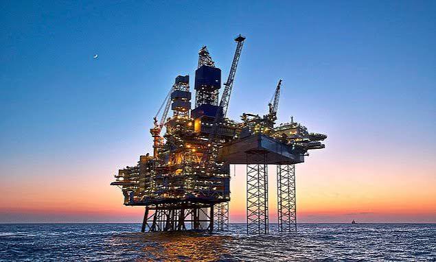 Labour accused of killing off investment in North Sea after oil and gas projects fell 81 per cent, report finds | Daily Mail Online