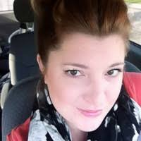 Heidi Bowles's Instagram, Twitter & Facebook