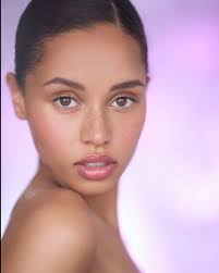 Gabriela Oltean（@thebrokenduchess）• Instagram 相片與影片