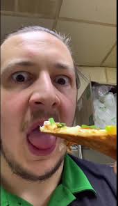 Fort Wayne Indiana Crab Rangoon Pizza Review