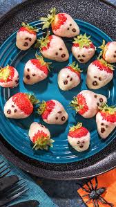 Halloween Snacks Zum Furchten Hellofresh Blog Halloween Snacks Einfach Fingerfood Kinder Coole Snacks