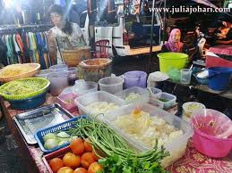 Walaupun hanya di langkawi deria rasa anda dapat melancong ke serata dunia daripada thailand hinggalah ke perancis inilah pengalaman menjamu selera yang dapat anda rasai di langkawi. Pasar Malam Pekan Kuah Langkawi Murah Sungguh Part 7