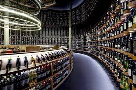 Latitude 20 La Cite Du Vin Bordeaux Amenagement Cave A Vin Cave A Vin Rangement Vin