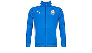 A great choice for soccer fans and supporters of dinamo zagreb, the padded team jacket is the perfect piece to demonstrate the love of the team on the days of intense cold. Puma Dinamo Zagreb T7 Herren Track Top Jacke 742695 01 Amazon De Sport Freizeit
