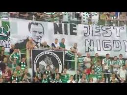 May 26, 2021 · napastnicy krzyczeli lechia gdańsk kibole wkroczyli na długi targ, gdzie zdemolowali między innymi jeden z kawiarnianych ogródków. Kibice Lechii Gdansk Nie Chca Tuska Na Pge Arenie Youtube