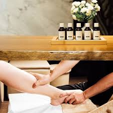 旅途中的疲累我們都知道許多朋友到臺北作客再訪雀客旅館的主要原因除了有席夢思床墊搭配有機沐洗備品更重要的是探索完臺北的夜市之後還能使用 300折抵金享受星級森spa的專案舒壓課程入住雀客旅館就是這麼值回票價 旅館房價飯店享受