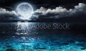 Check spelling or type a new query. Romantic And Scenic Panorama With Full Moon On Sea To Night Fototapeten Himmel Fixar De