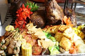 Terdapat pelbagai makanan tradisional mengikut kaum di malaysia. 4 In 1 Buffet Dinner Di Restoran Royale Songket Enchanted Life Begins