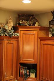 Pin By M U R I E L On Tuscan Mediterranean 1 Decorating Above Kitchen Cabinets Tuscan Decorating Cabinet Decor