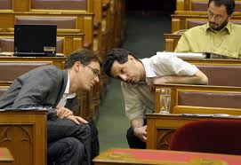 Schiffer announced his retirement from politics on 31 may 2016. A Politika Drog Vallas Es Mamor 24 Hu
