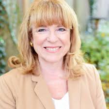 Dame speaks how many languages??? 🤯🫡🌍