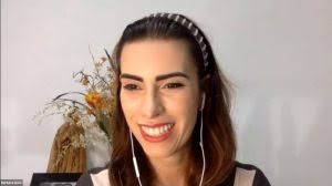 VIOLÊNCIA CONTRA MULHERES IDOSAS É TEMA DE DEBATE NAS REDES SOCIAIS