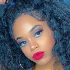 Justine Mendez's Instagram, Twitter & Facebook