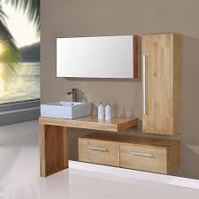 La Tendance Est Au Bois Clair Craquez Pour Ce Superbe Ensemble De Salle De Bain Simple Bathroom Cabinets Designs Bathroom Design Trends Bathroom Design Luxury
