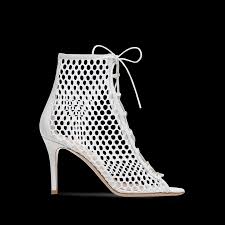 A formal letter needs to follow a set layout and use formal language. Helena Bootie 85 Gianvito Rossi