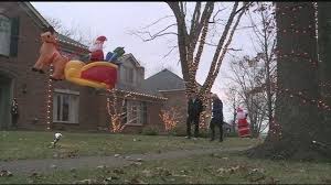 Lake house christmas decorations yard. Vandals Steal Damage Hundreds Of Christmas Decorations