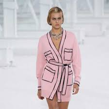 With félix lefebvre, benjamin voisin, philippine velge, valeria bruni tedeschi. Photos Les 10 Tendances Mode Qu On Va Adorer Ce Printemps Ete 2021 Gala