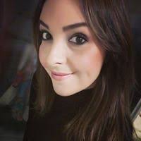 Adriana Bizzotto's Instagram, Twitter & Facebook