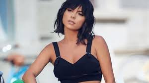 The track was also commercially successful throughout europe, and topped billboard 's hot dance airplay chart in early 2010. What A Fortune Inna Has She Is The Richest Singer In Romania Loredana And Delia Just Dream Of It
