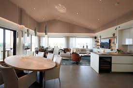 Sogar jahre nach dem vollständigen abtrocknen der farbschicht lässt sich diese leicht entfernen. Decke Streichen Vorgehensweise Farbwahl Alternativen Plameco Spanndecken