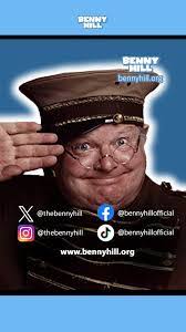 Steven Tomlin's Instagram, Twitter & Facebook